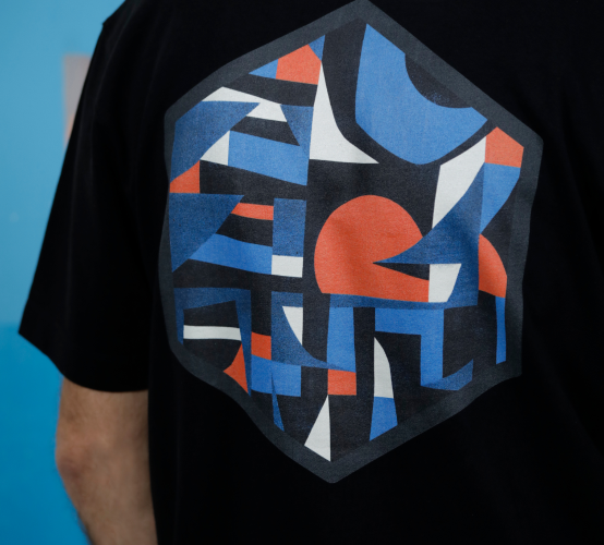 Haebu T-Shirt "Collect the Art: Exclusive T-Shirt Bundle!"